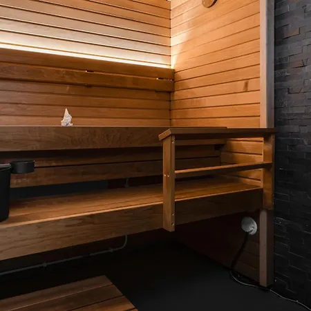 Teddy's Hideout, Private Sauna By Lapland Host Villa *